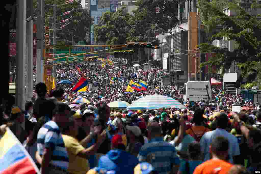  Marcha opositora en Caracas febrero 12.